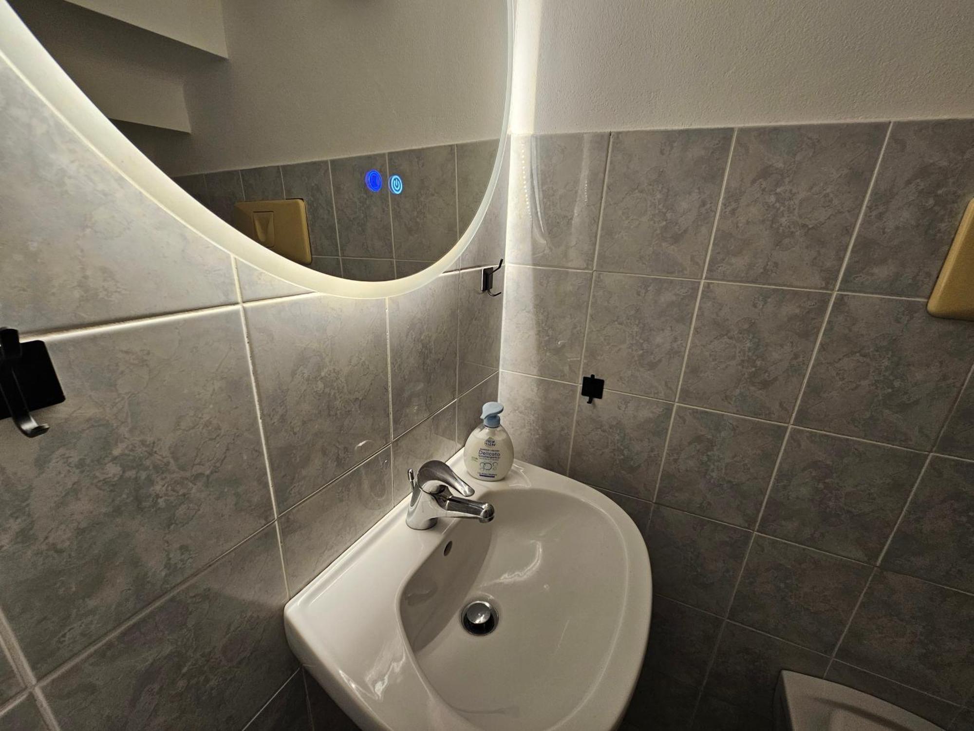 Exclusive Top Floor 2-Bedroom Flat Мілан Екстер'єр фото