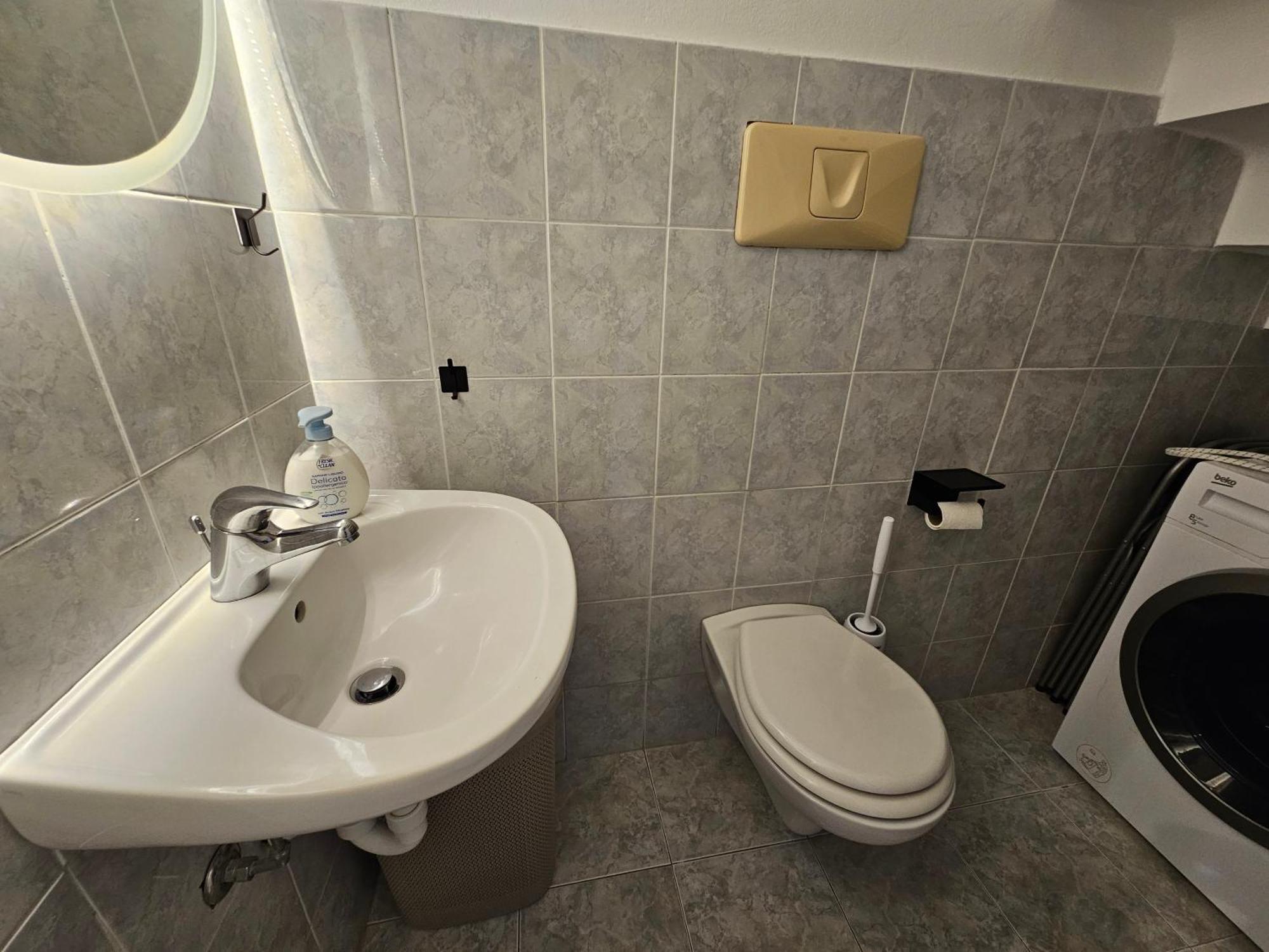 Exclusive Top Floor 2-Bedroom Flat Мілан Екстер'єр фото